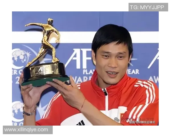 足球迷深切悼念逝世球星用心铭记传奇足坛英雄的永恒辉煌